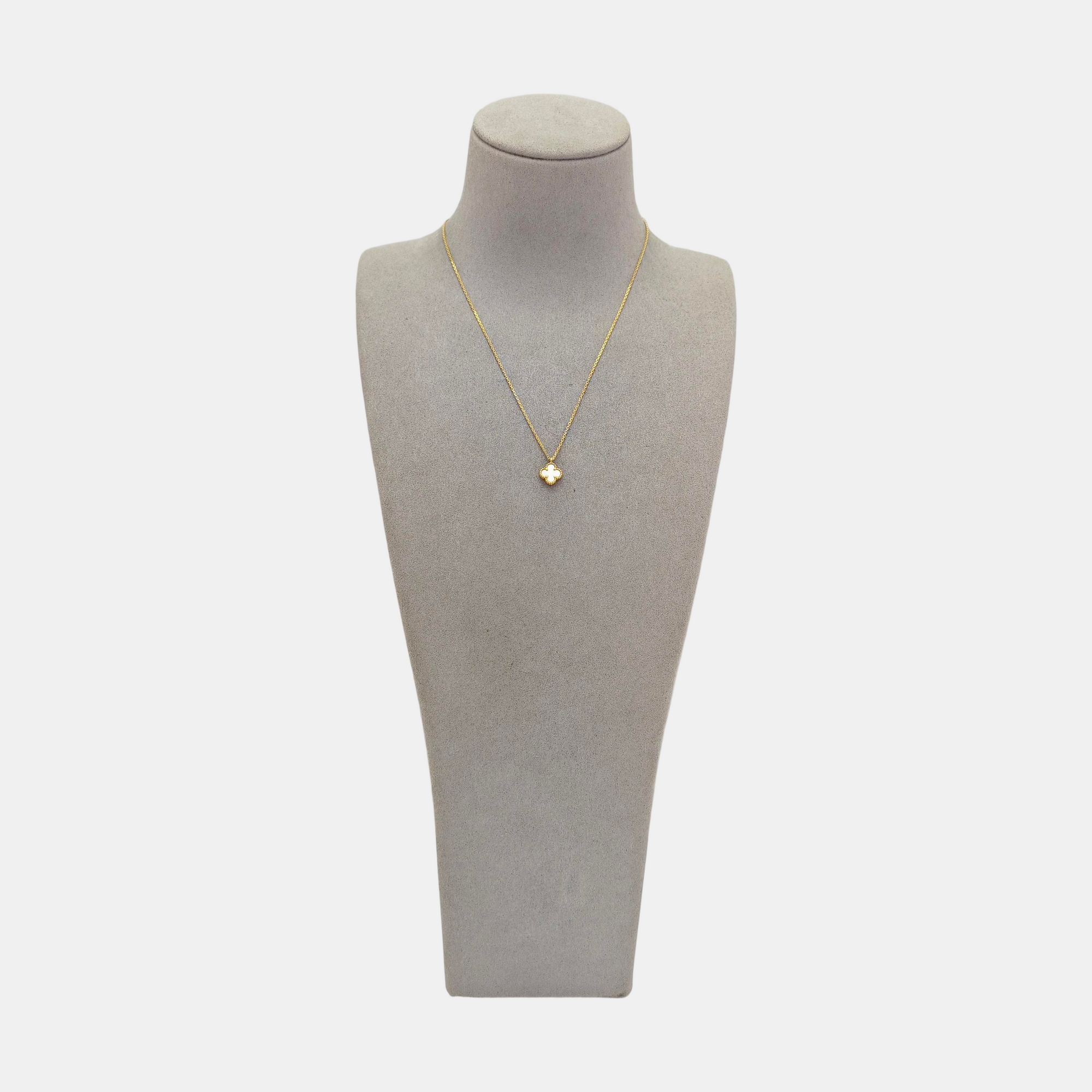 Sweet Alhambra 18k Gold Necklace