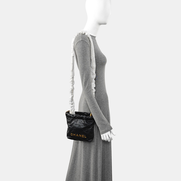 CHANEL 22 Mini Quilted Calfskin Black