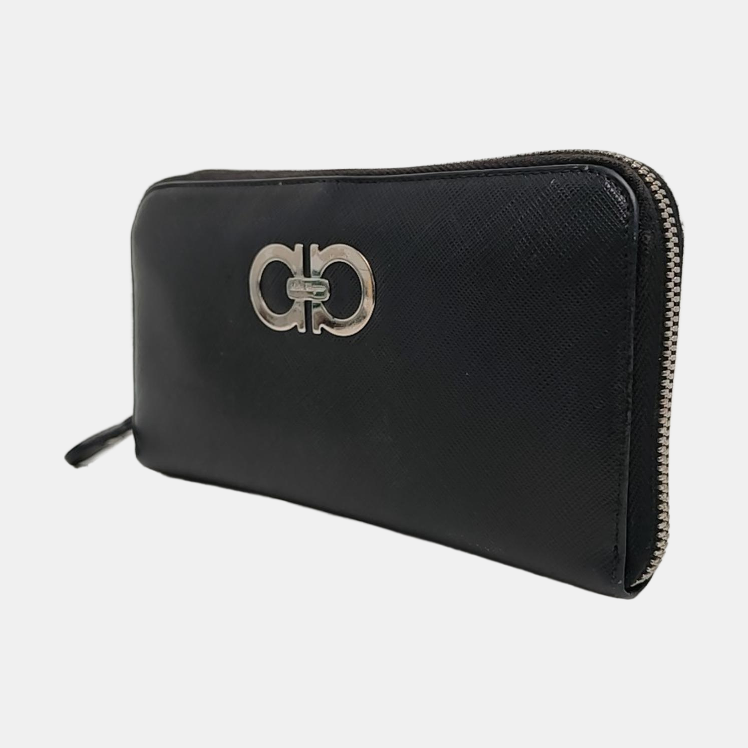 Authenticated pre-owned  Gancini Calfskin Black Wallet - Wallet at Looply