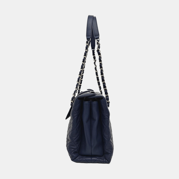 Quilted Lambskin Shoulder Bag Blue