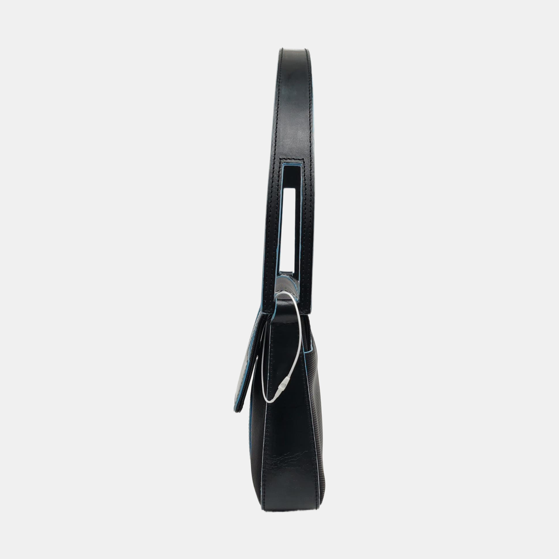 Canvas Black