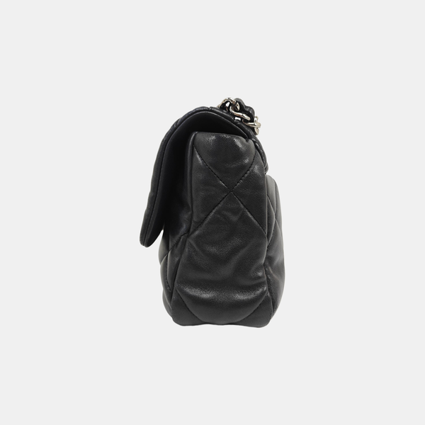 CHANEL 19 Pequeño Piel de Cordero Acolchada Negro