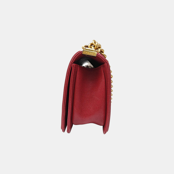 BOY CHANEL Medium Chevron Calfskin Red