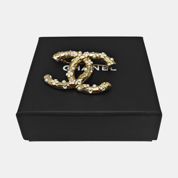 CC Logo Metal Gold Brooch