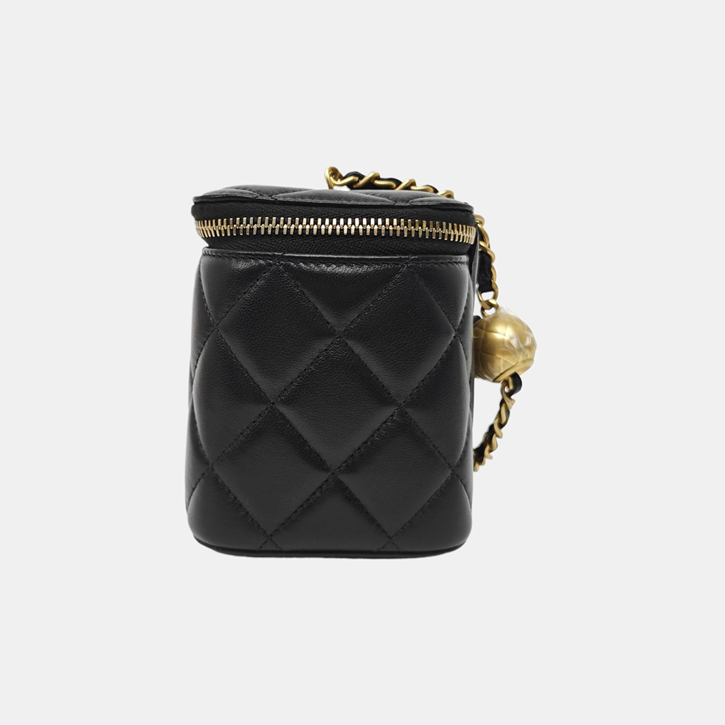 VANITY CASE Small Quilted Lambskin Black