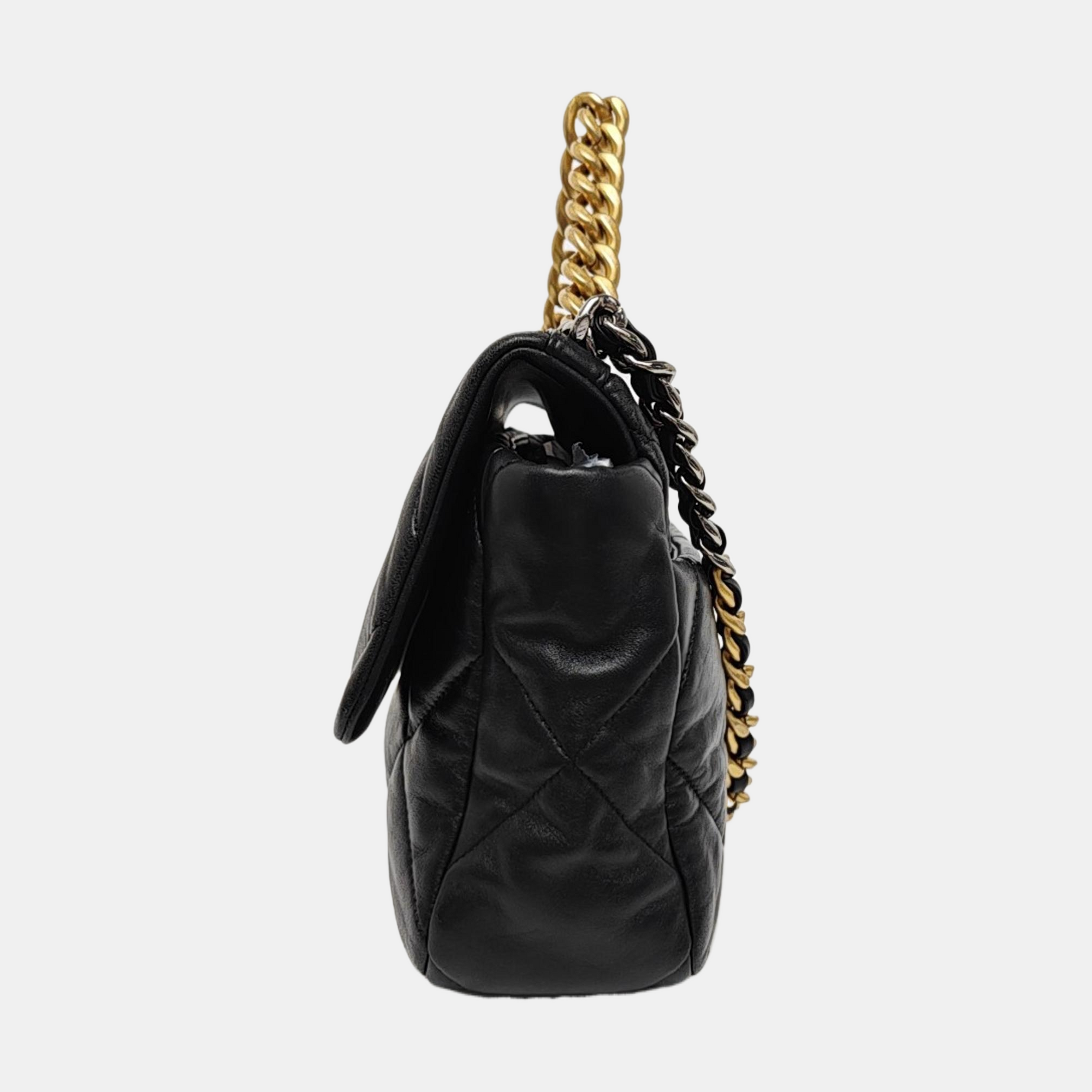 CHANEL 19 Medium Quilted Lambskin Black