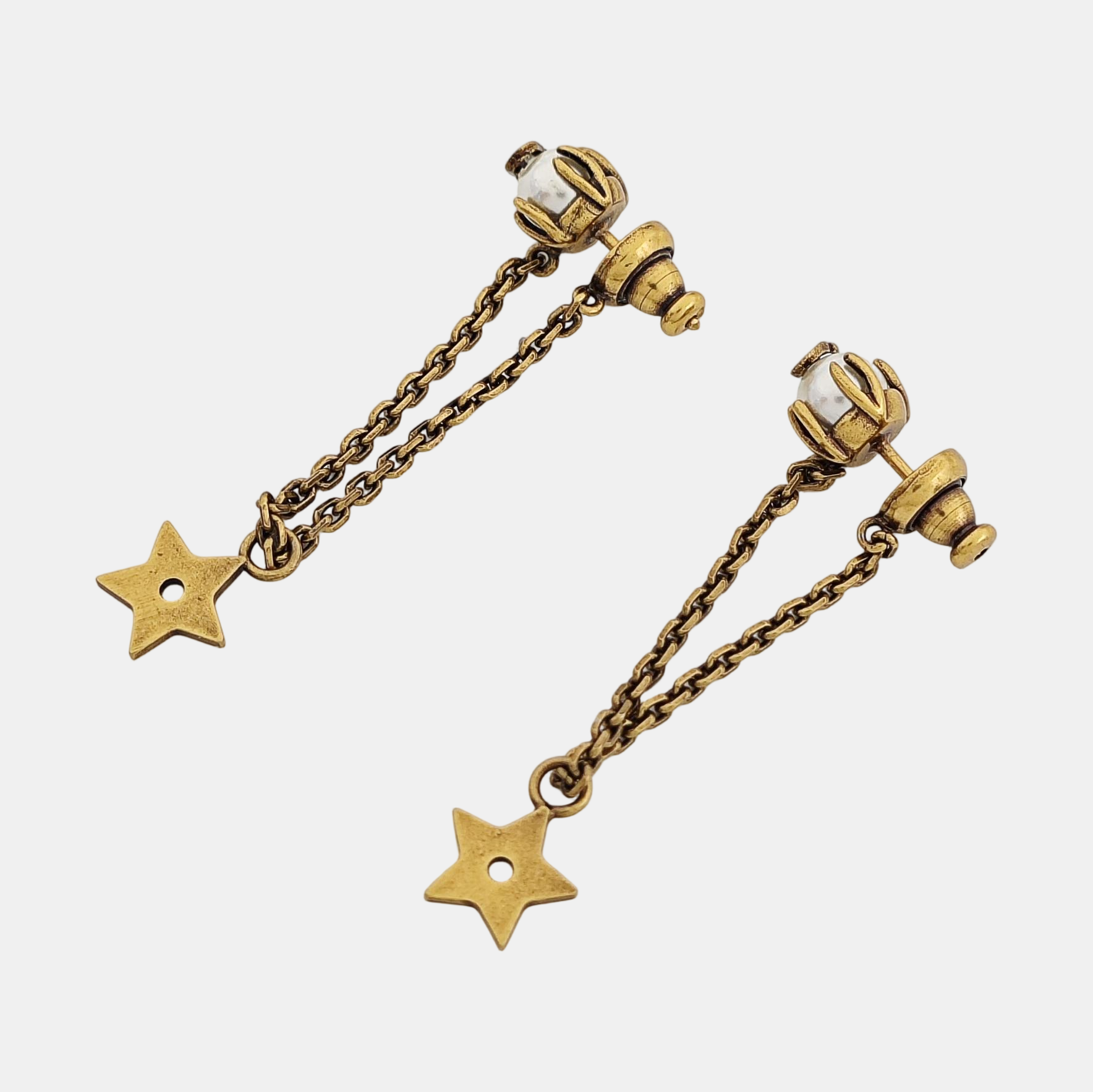 Perles De Désir Metal Gold Stud Earrings