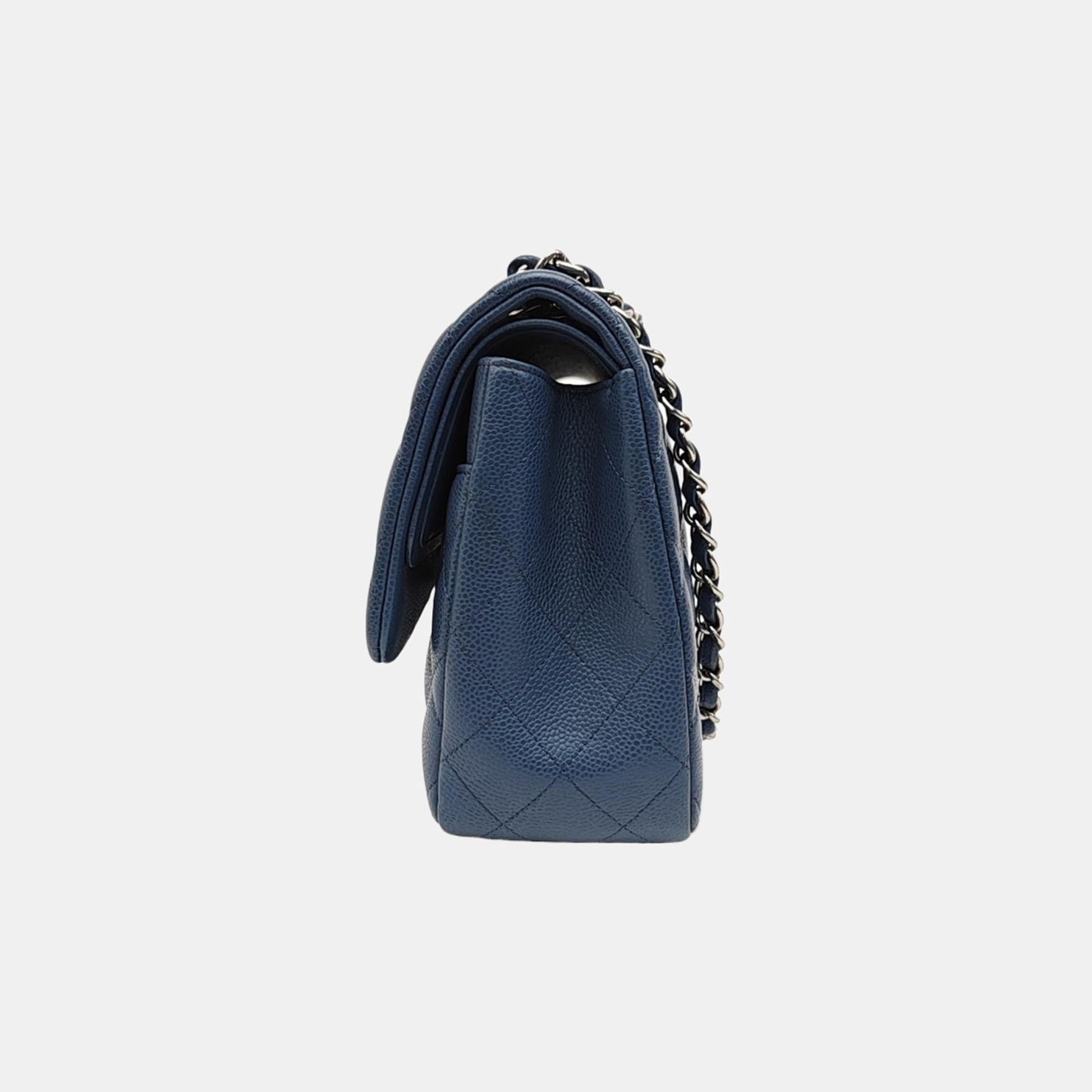 CLASSIC FLAP Jumbo Quilted Grained Calfskin Blue