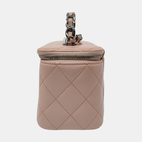 Authenticated pre-owned  VANITY CASE Quilted Calfskin Pink - Shoulder Bag at Looply