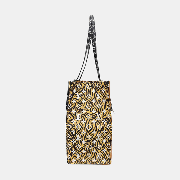 ONTHEGO GM Coated Canvas Black
