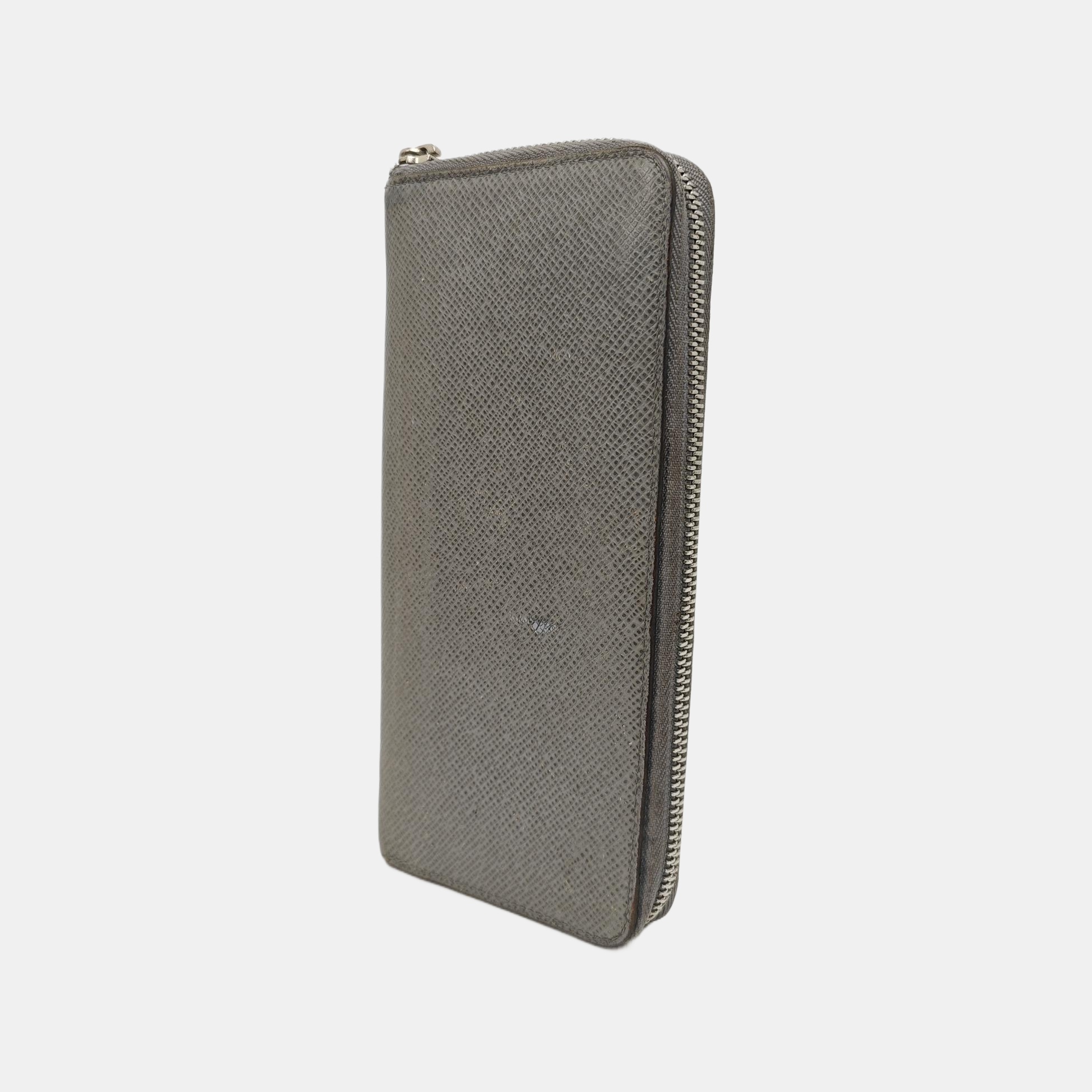 ZIPPY Calfskin Gray Wallet