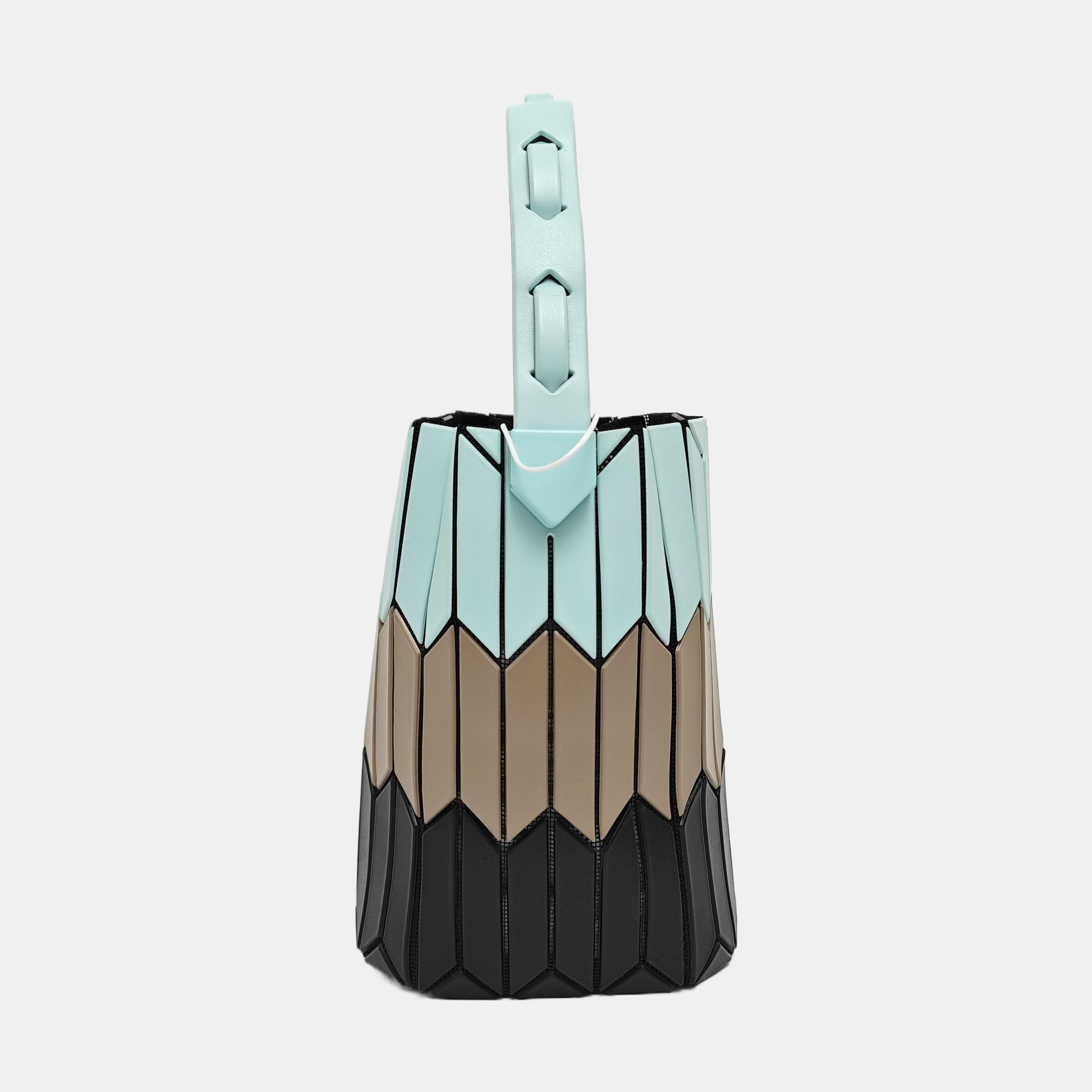 Special Material Bucket Bag Multicolor