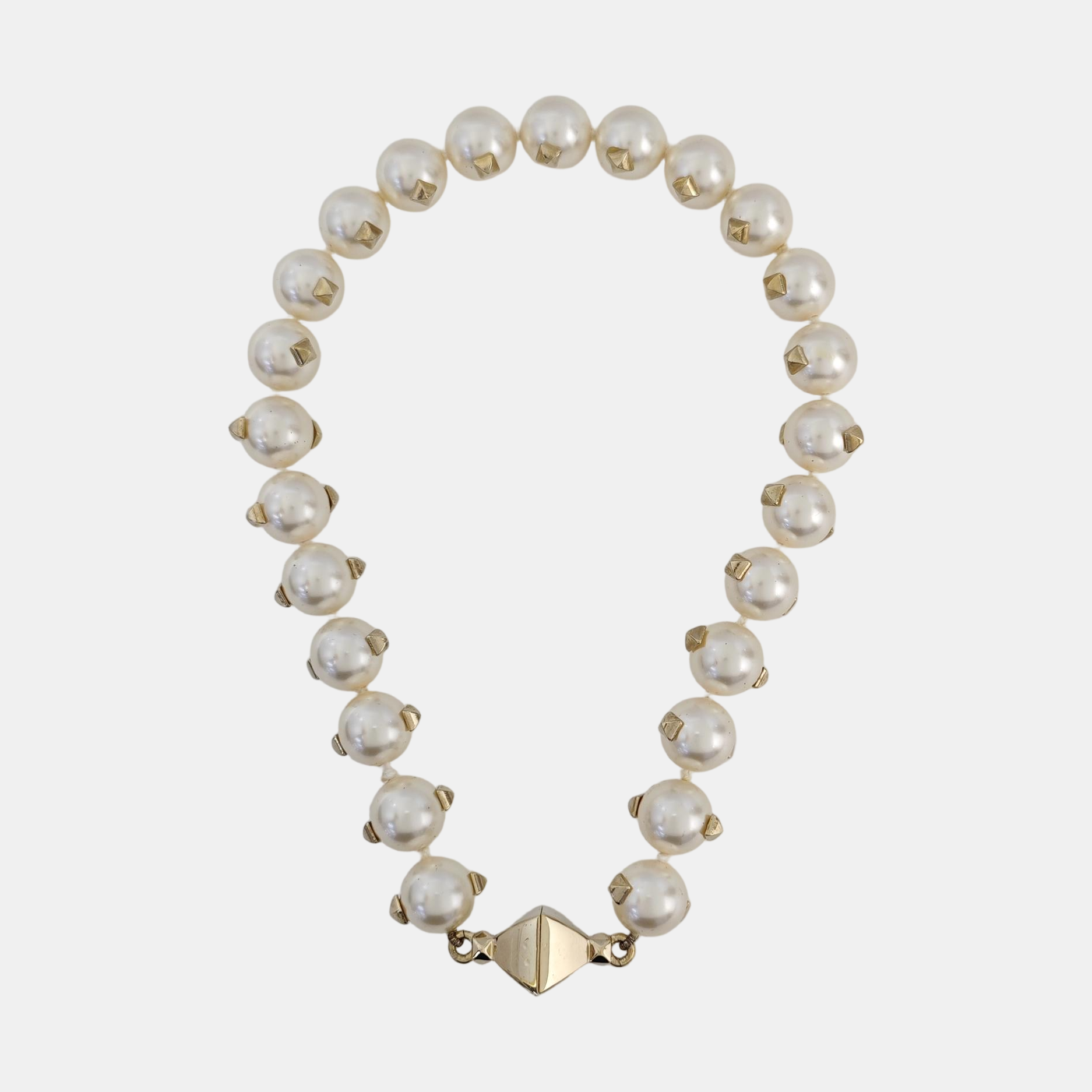 Faux Pearl White Necklace