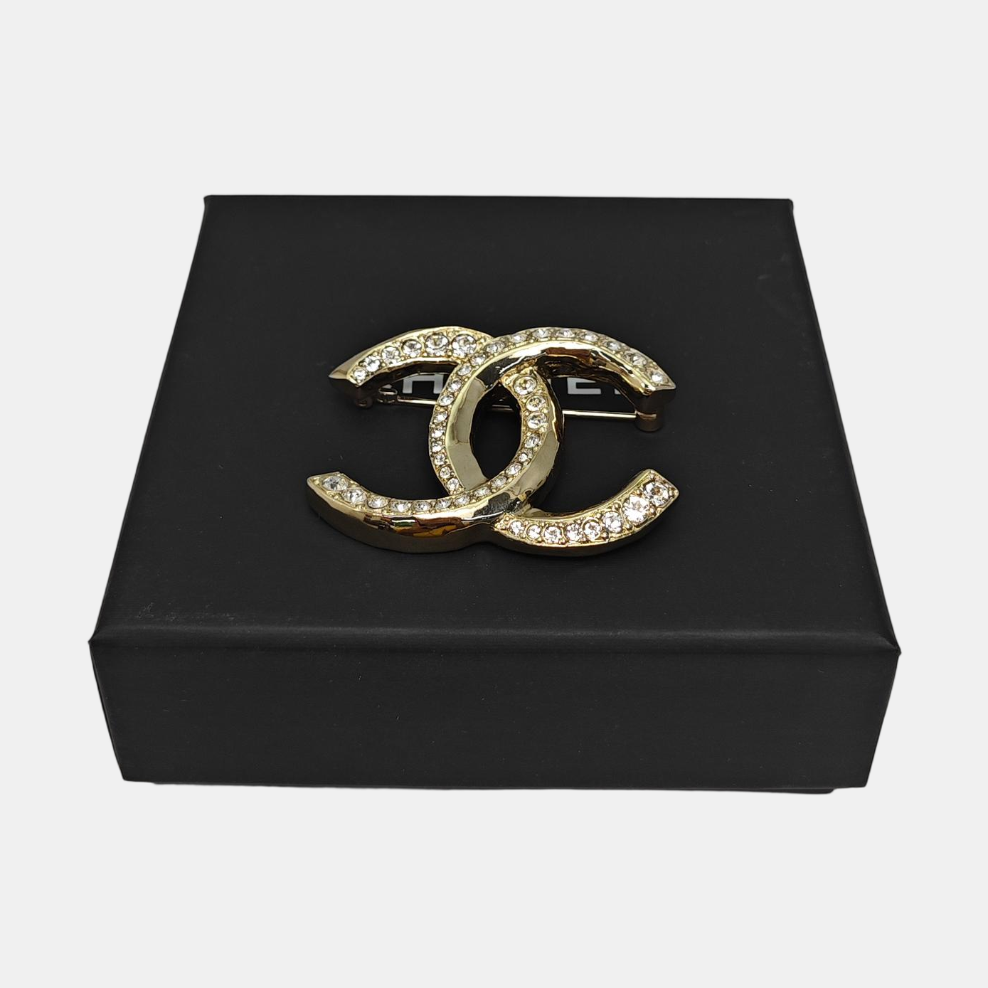 CC Logo Metal Gold Brooch