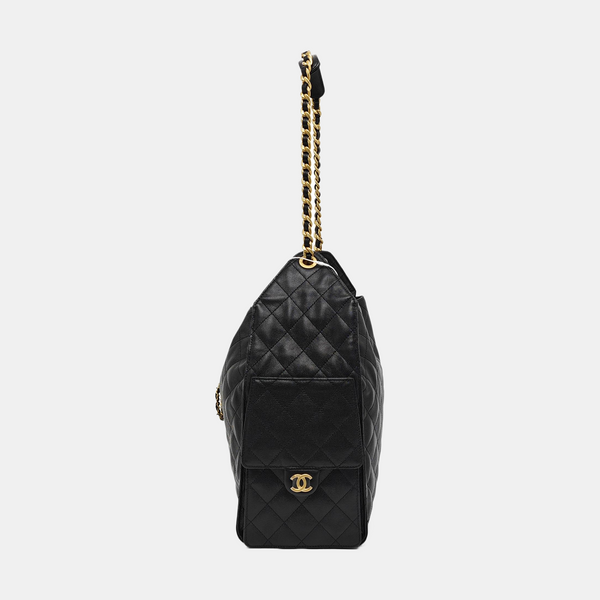 CHANEL 25 Medium Quilted Grained Calfskin Black