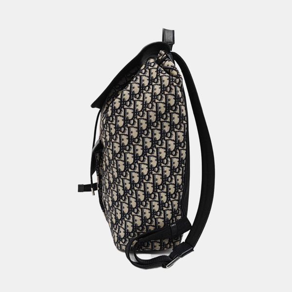 Motion Quilted Canvas Black