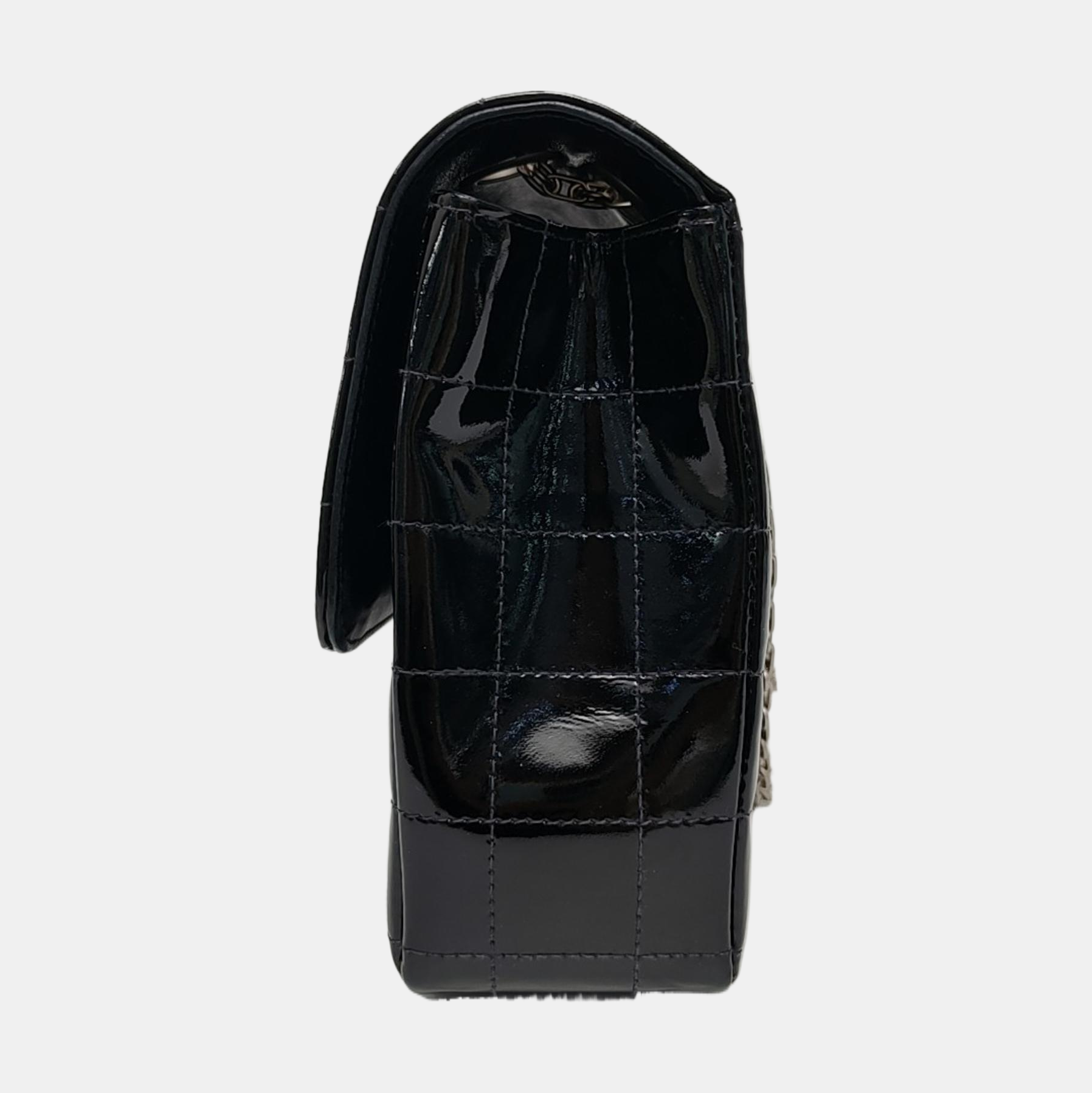 Authenticated pre-owned  2.55 Quilted Patent Leather Black - Shoulder Bag at Looply