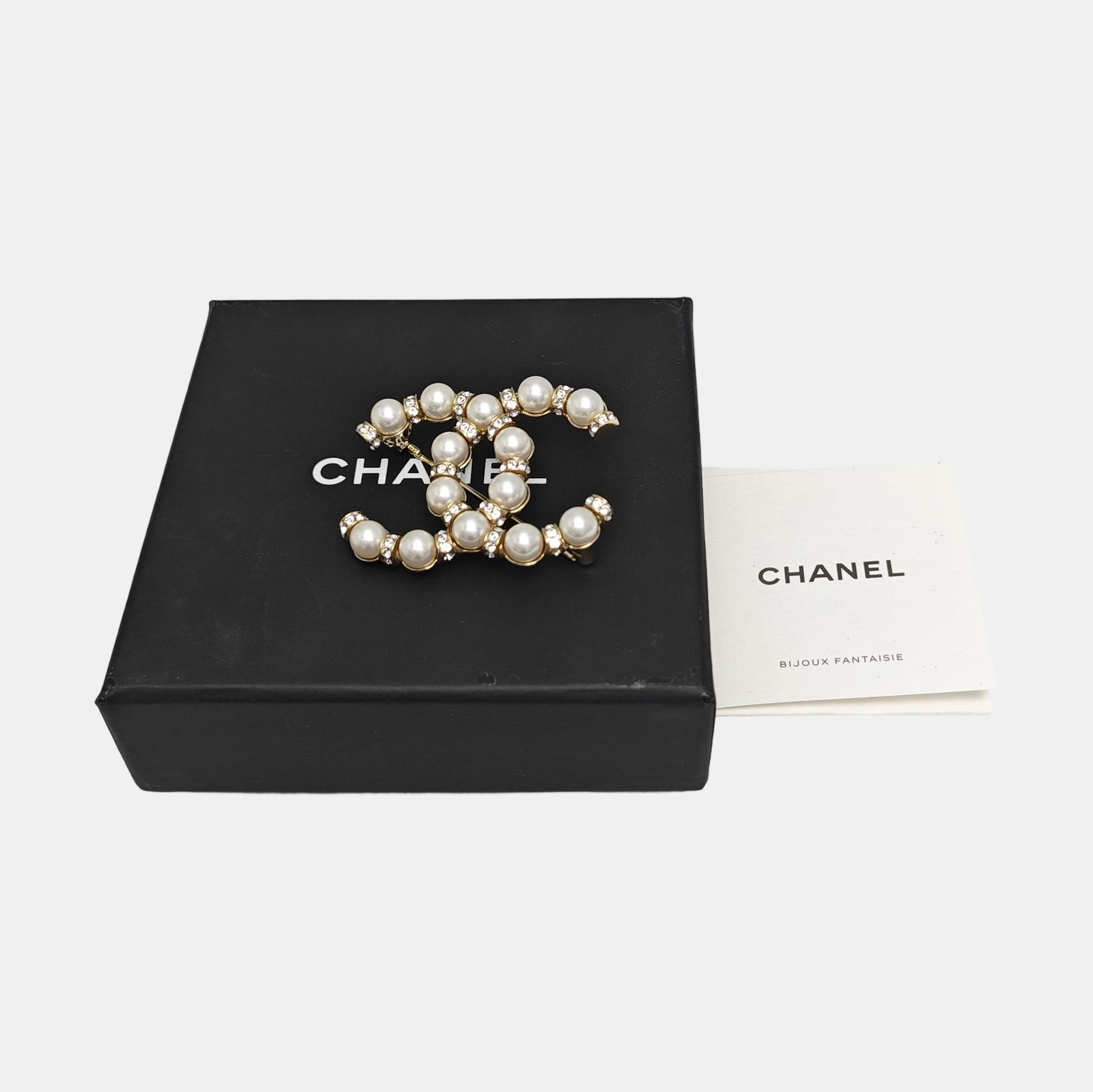 CC Logo Metal Gold Brooch