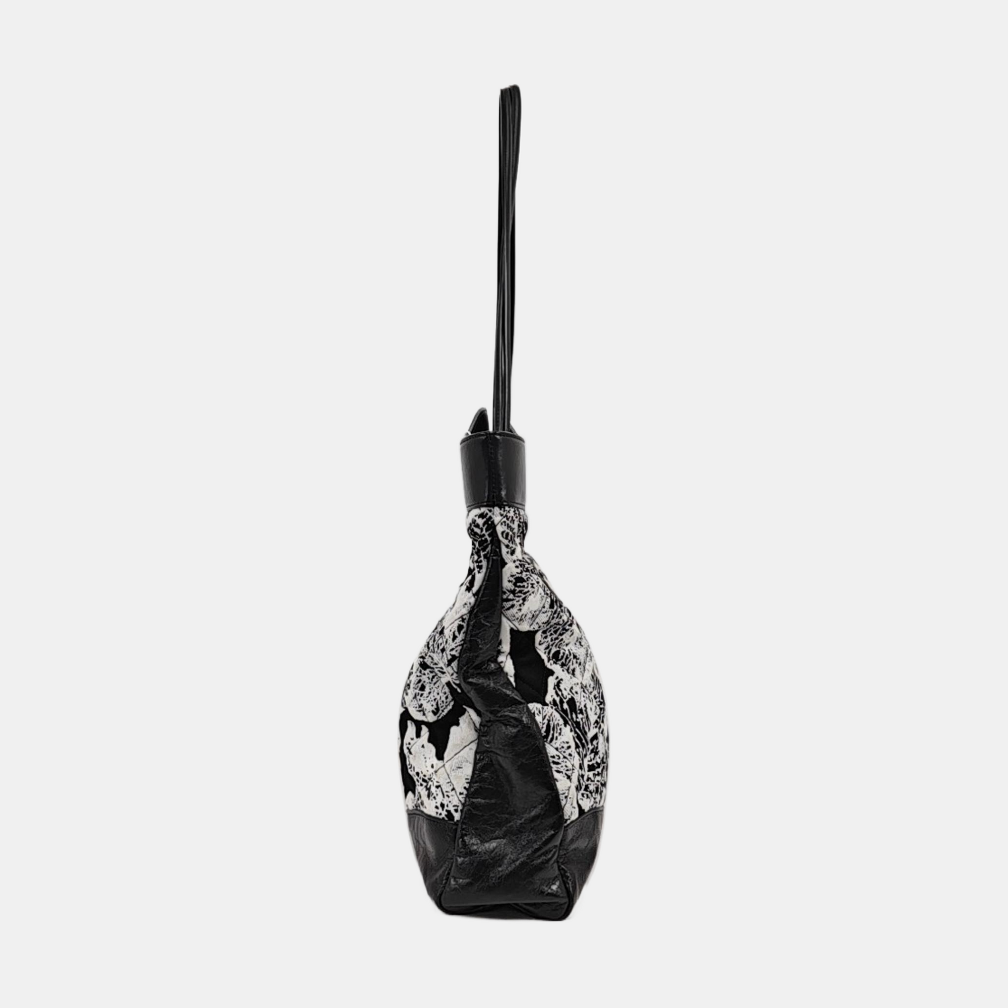 CHANEL 31 Quilted Canvas Black