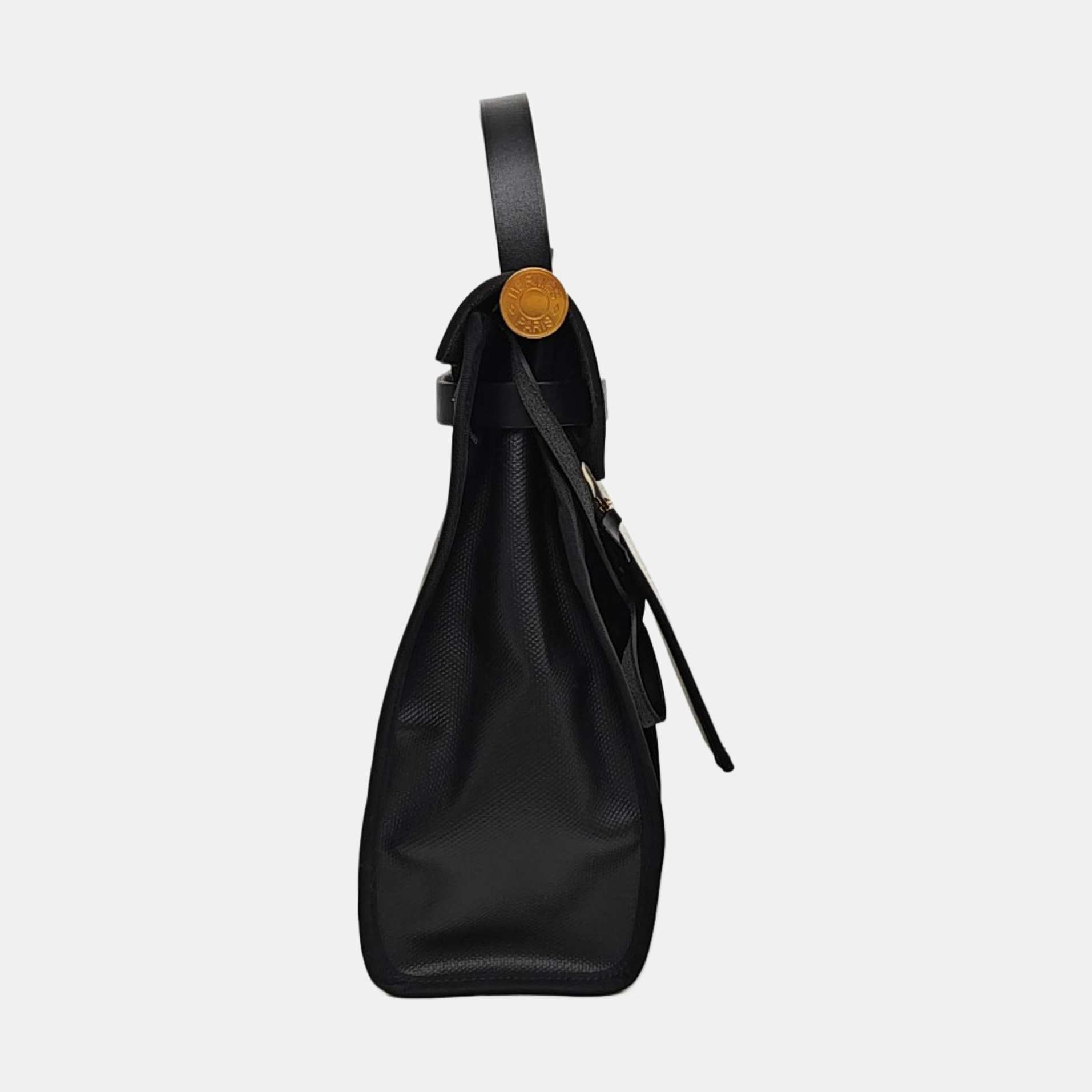 Herbag 31 Coated Canvas Black
