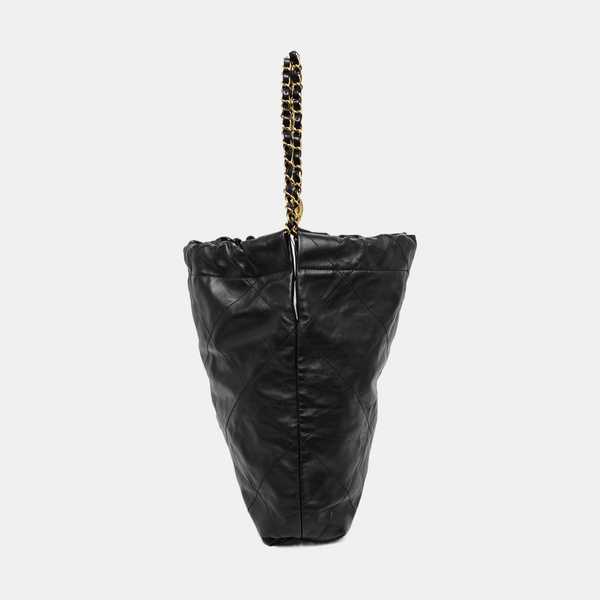 CHANEL 22 Medium Quilted Calfskin Black