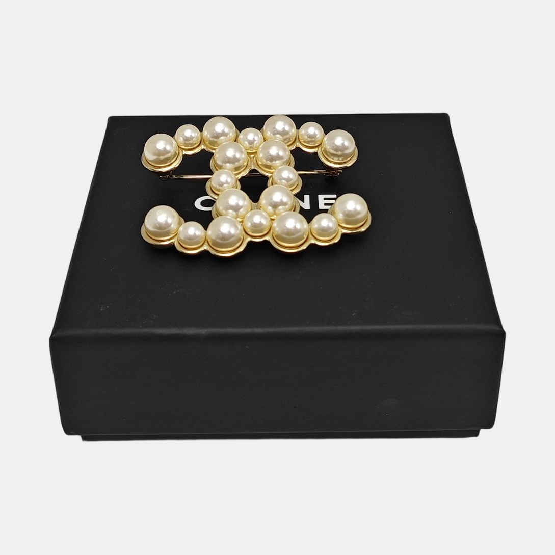 Vintage Metal Gold Brooch