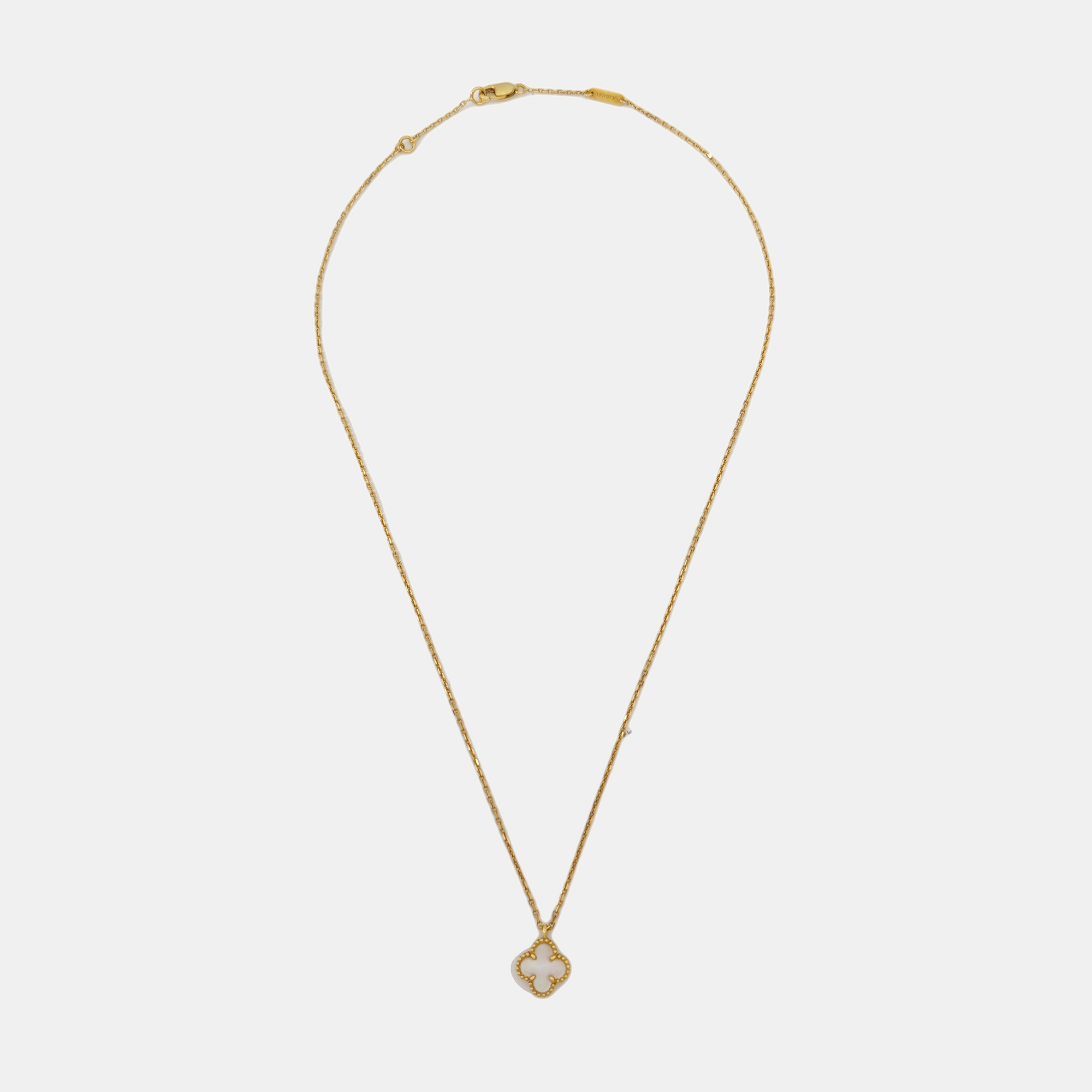 Sweet Alhambra 18k Gold Necklace