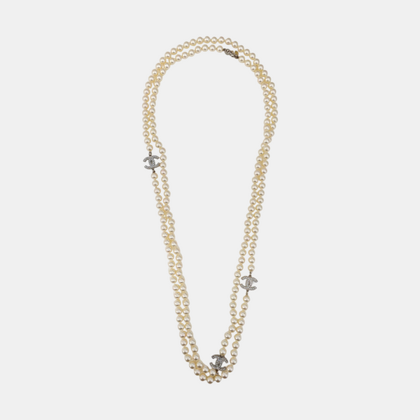 Faux Pearl White Necklace