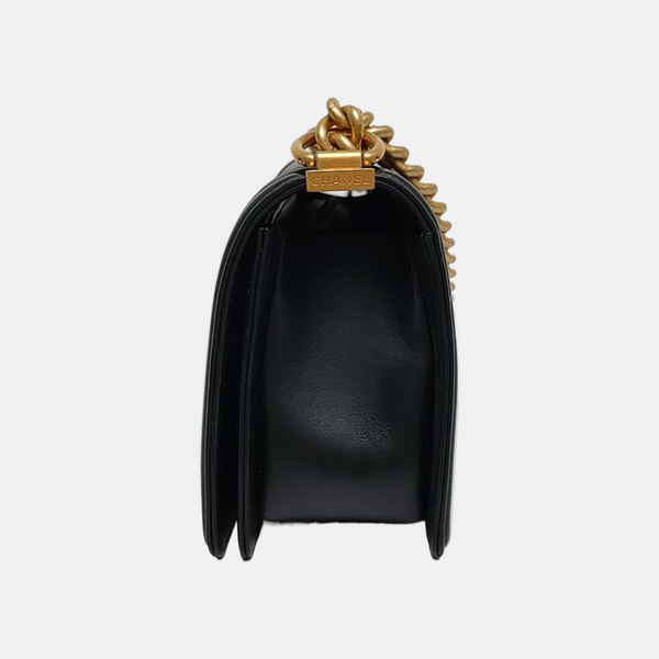 BOY CHANEL Medium Quilted Calfskin Black