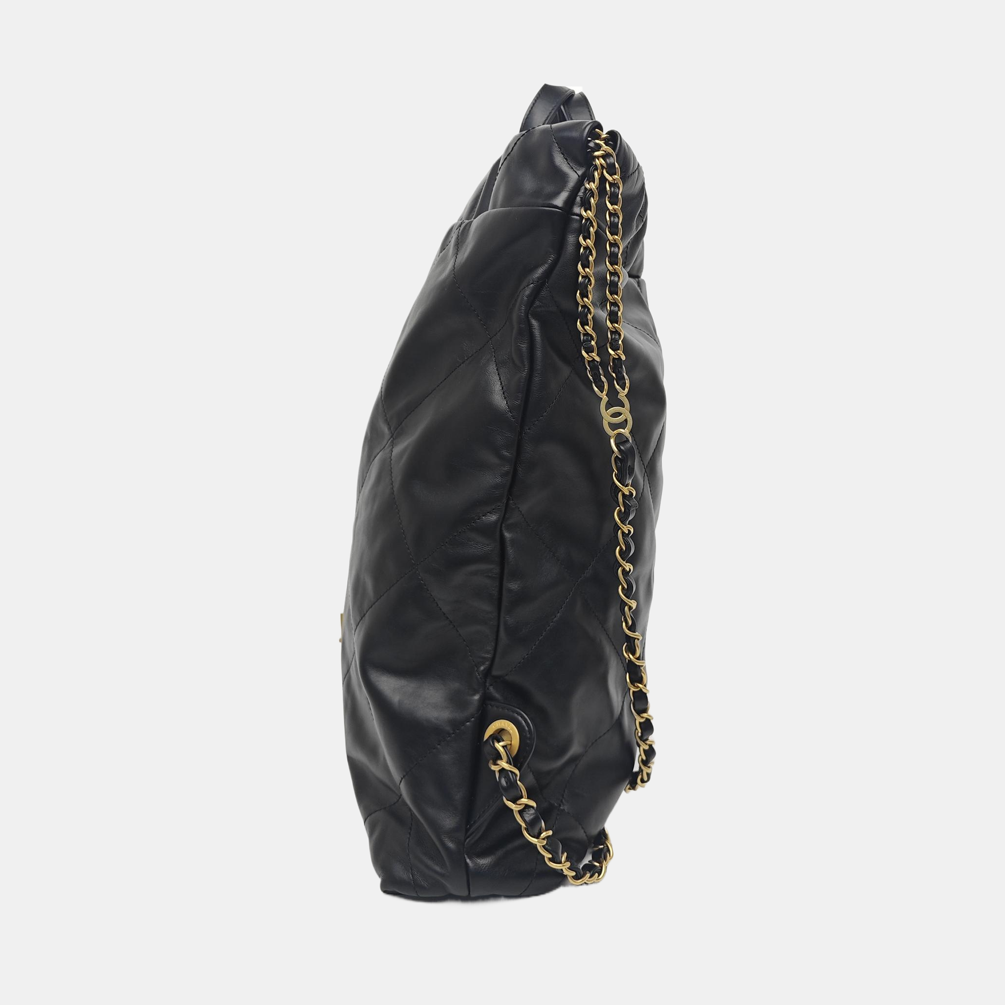 CHANEL 22 Large Calfskin Black