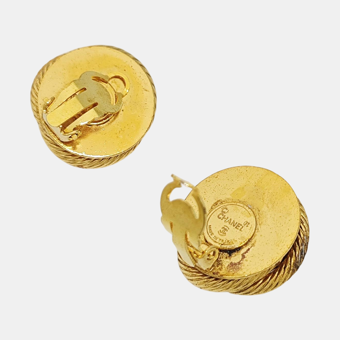 Vintage Metal Gold Clip On Earrings