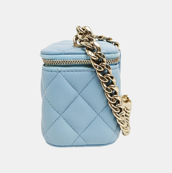 VANITY CASE Small Quilted Lambskin Blue