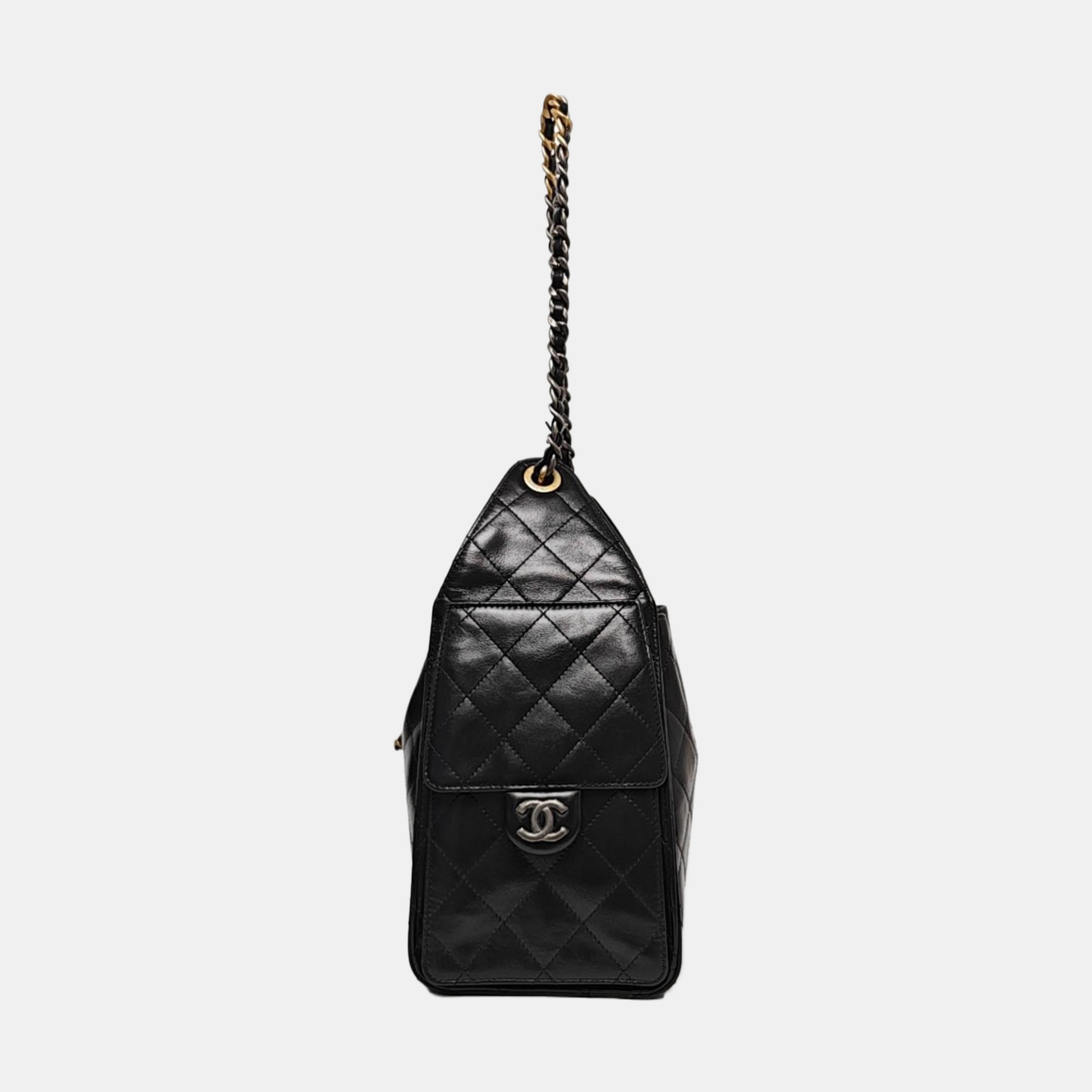 CHANEL 25 Small Quilted Calfskin Black