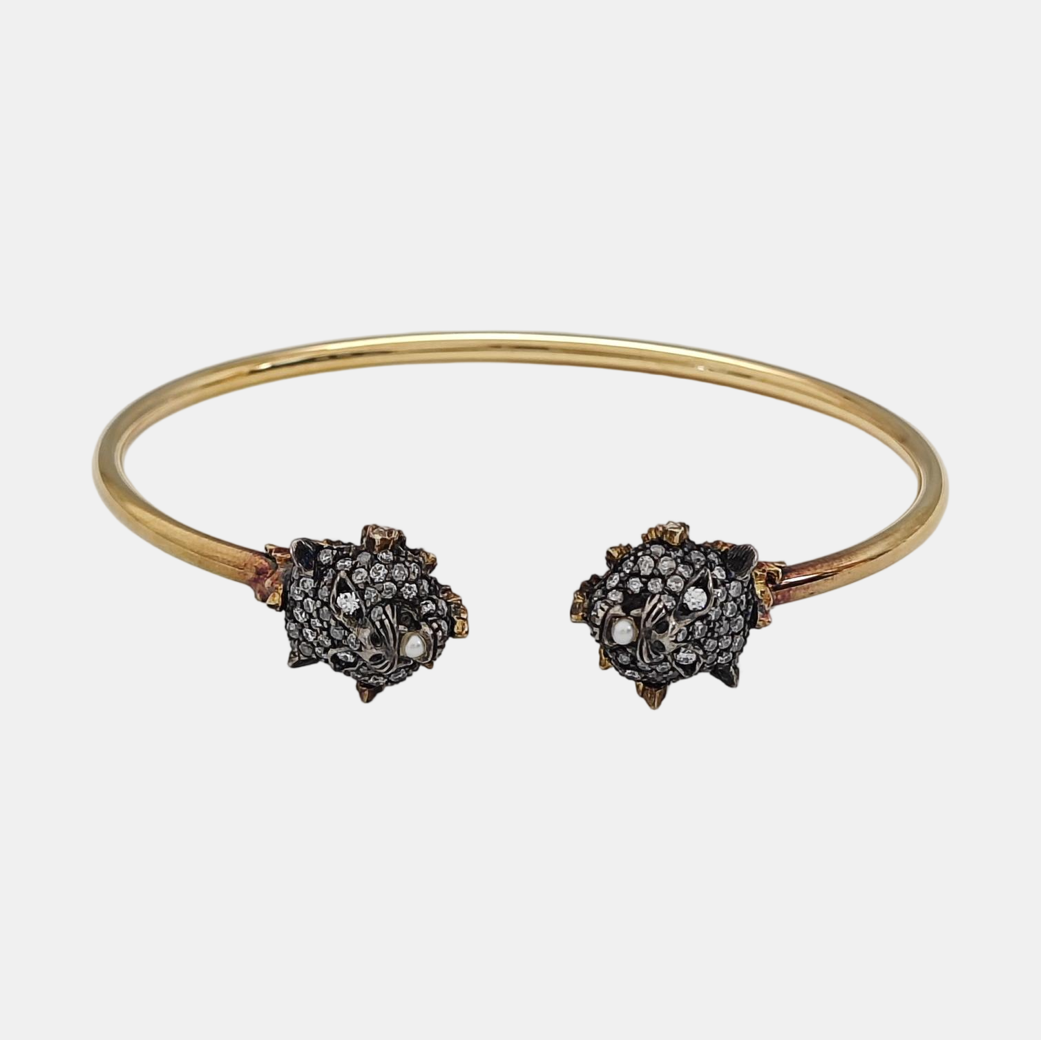 18k Gold Bangle