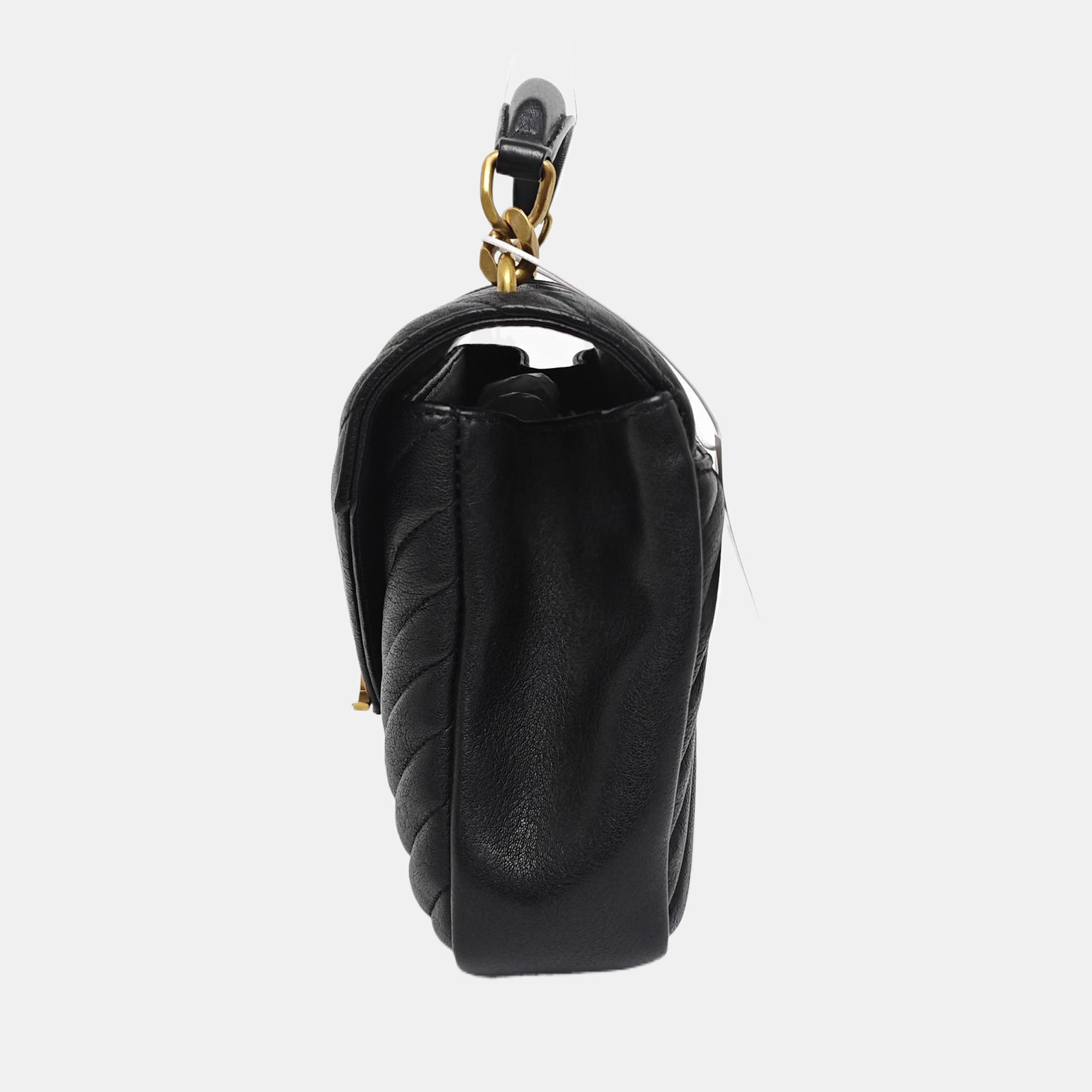 COLLEGE Medium Chevron Lambskin Black