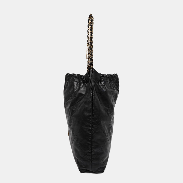 CHANEL 22 Medium Quilted Calfskin Black