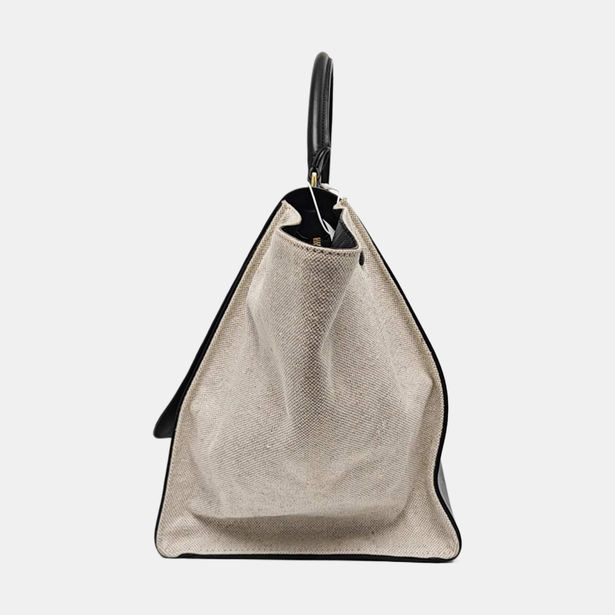 TRAPEZE Medium Calfskin Black