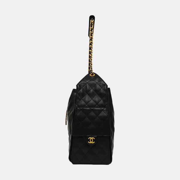 CHANEL 25 Medium Quilted Grained Calfskin Black