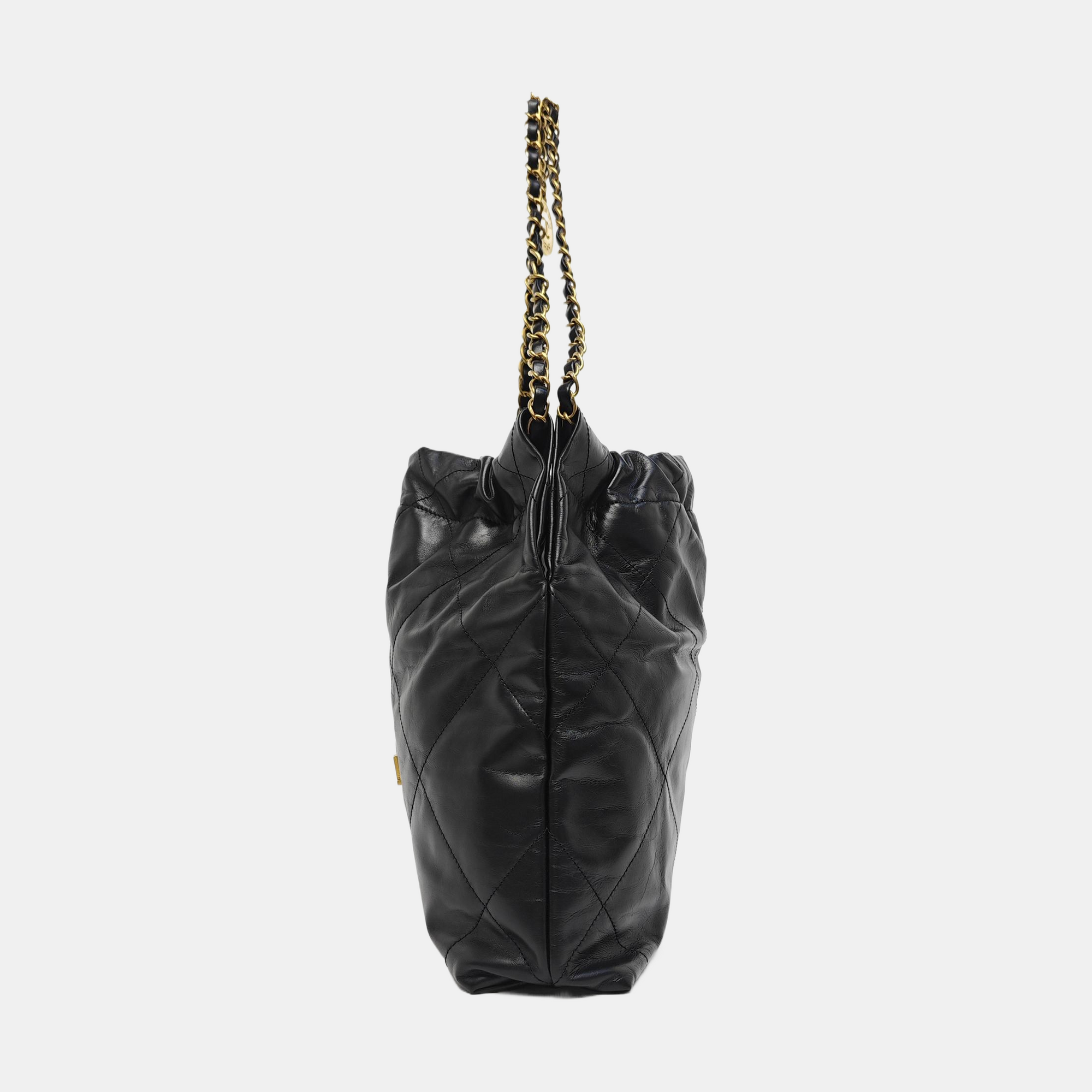 CHANEL 22 Small Quilted Calfskin Black