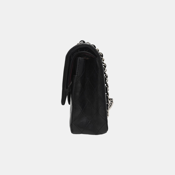CLASSIC FLAP Medium Quilted Lambskin Black