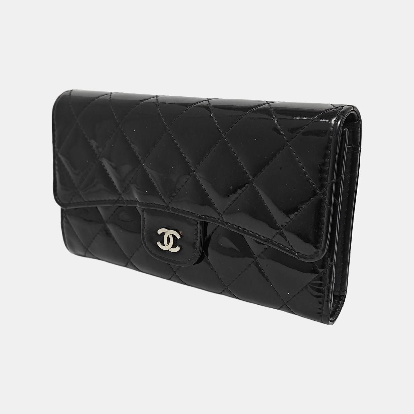 CLASSIC FLAP Mini Quilted Patent Leather Black Wallet