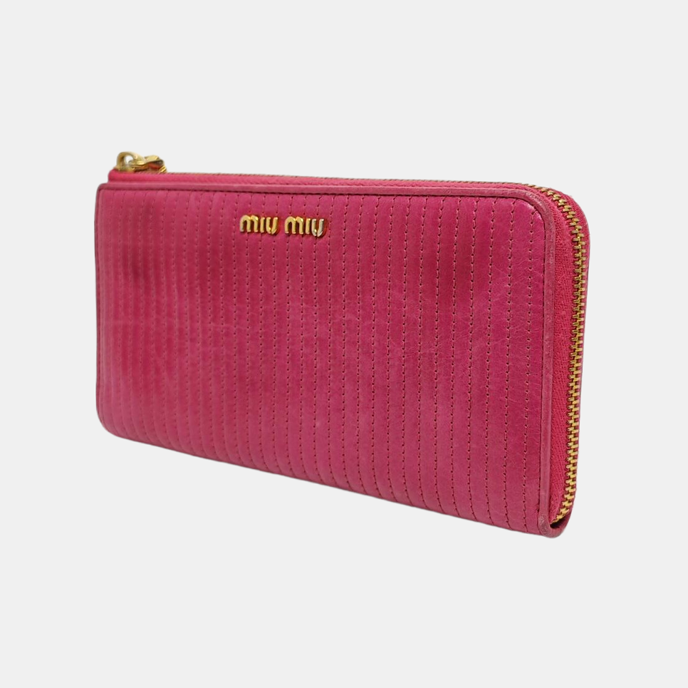 Miu Délice Quilted Lambskin Red Wallet