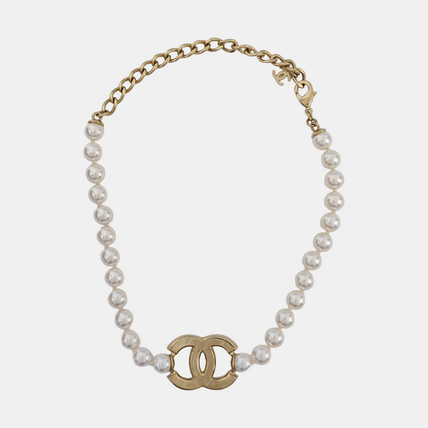 CC Logo Faux Pearl White Necklace