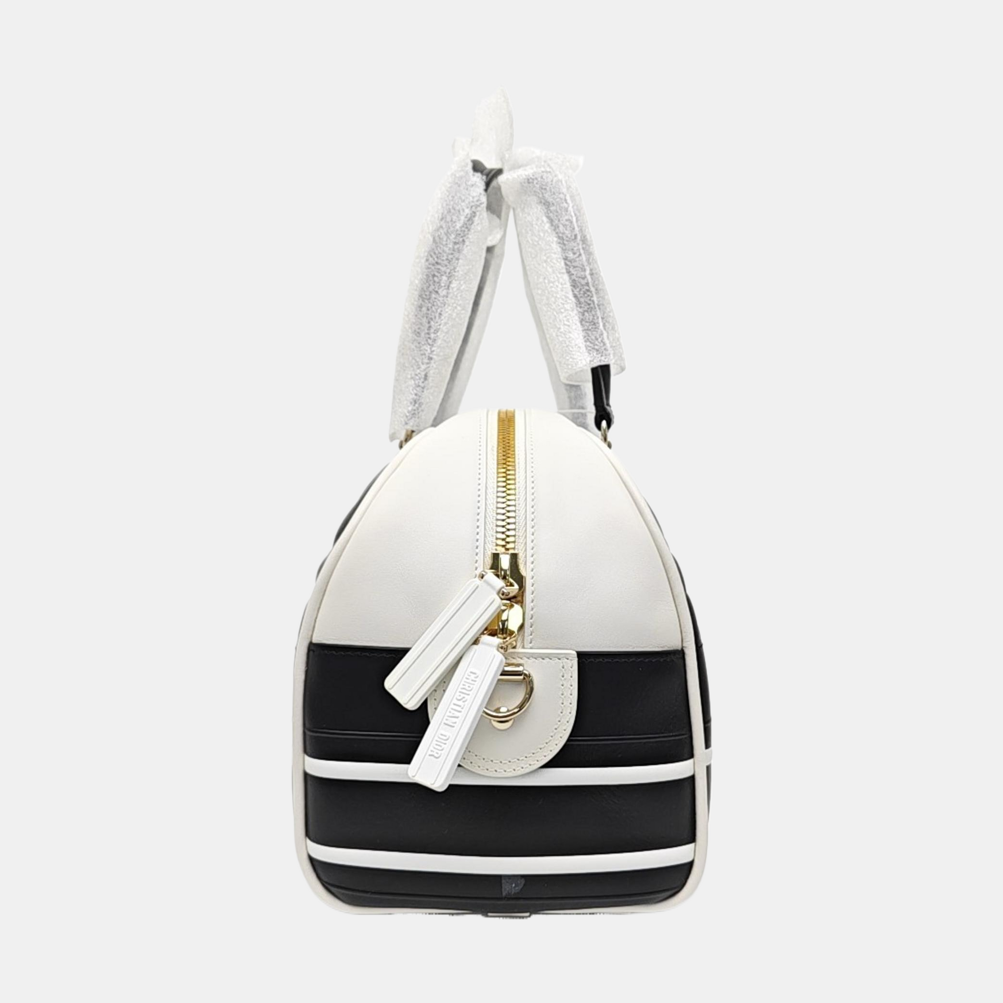 Vibe Medium Cannage Calfskin Black