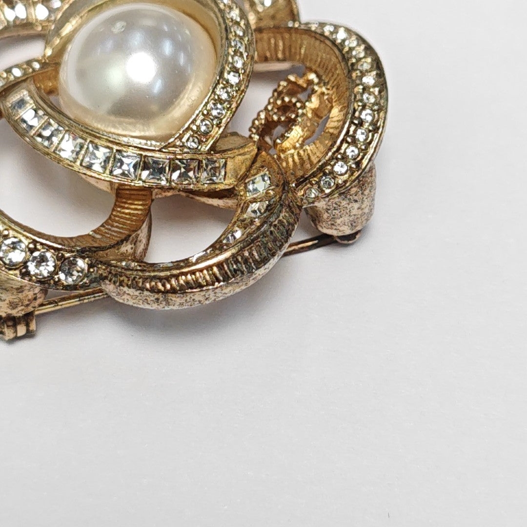 Metal Gold Brooch