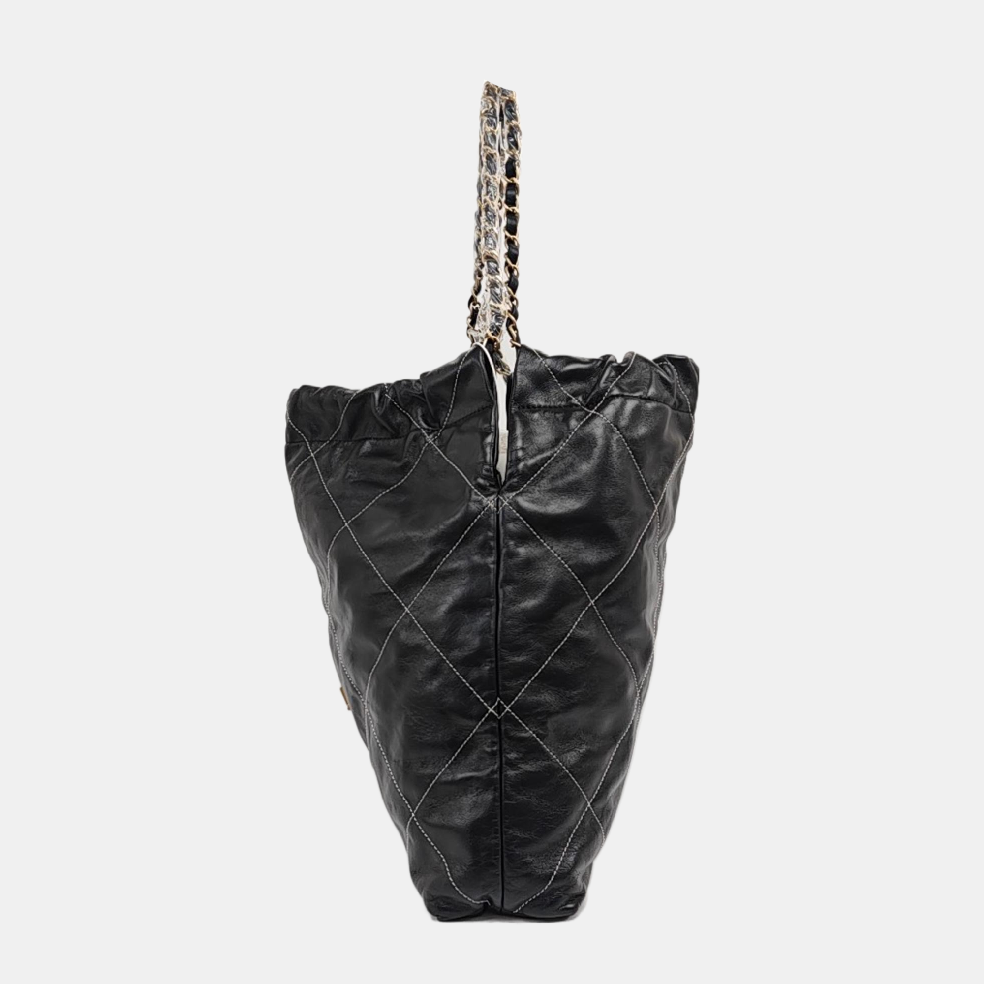 CHANEL 22 Small Quilted Calfskin Black