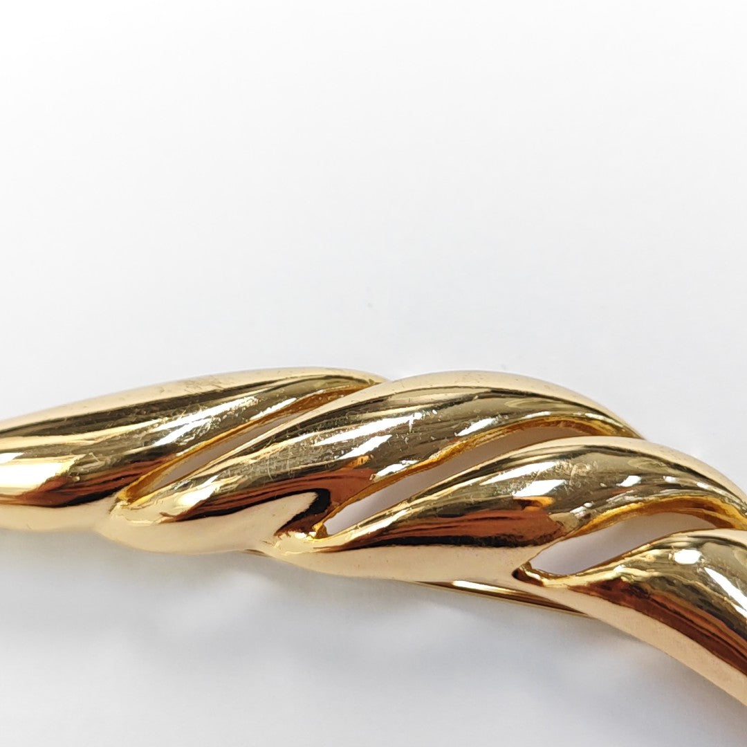 Twist Round Metal Gold Brooch