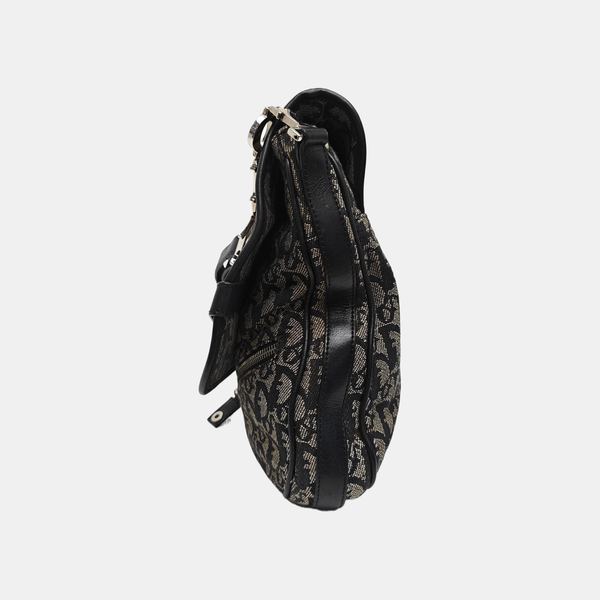 Oblique Canvas Shoulder Bag Black