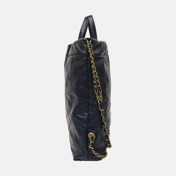 CHANEL 22 Small Quilted Calfskin Black