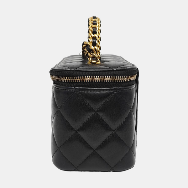 VANITY CASE Small Quilted Lambskin Black